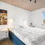 Eikka - 100m From The Sea By Interhome * Knebel