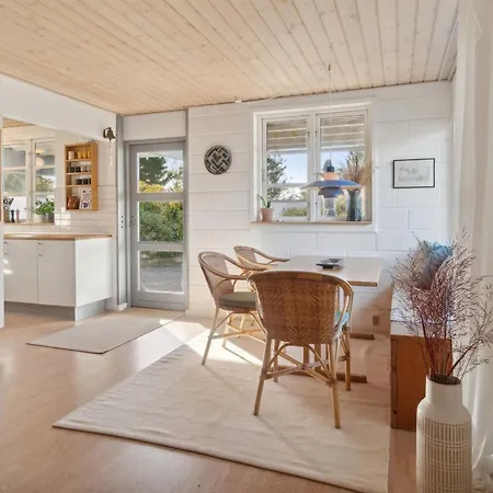 Eikka - 100m From The Sea By Interhome Ferienhaus Knebel